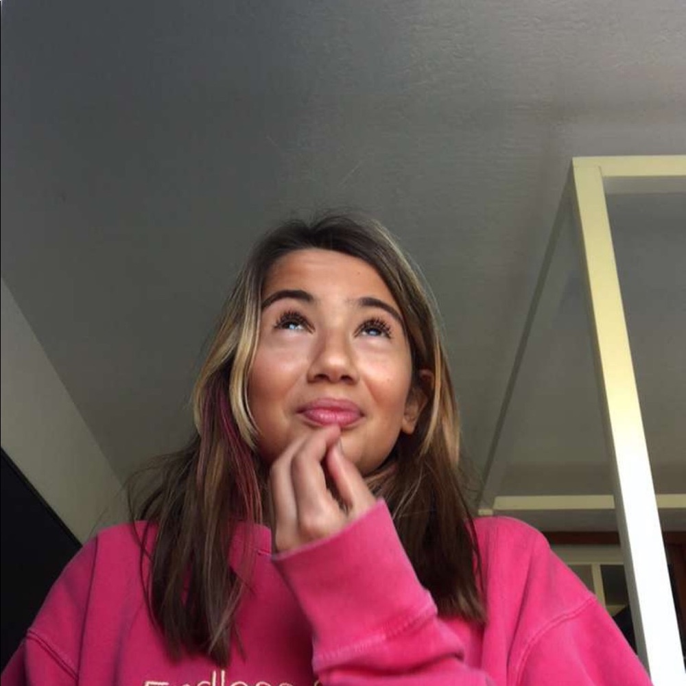 Meet your Posher, Valentina